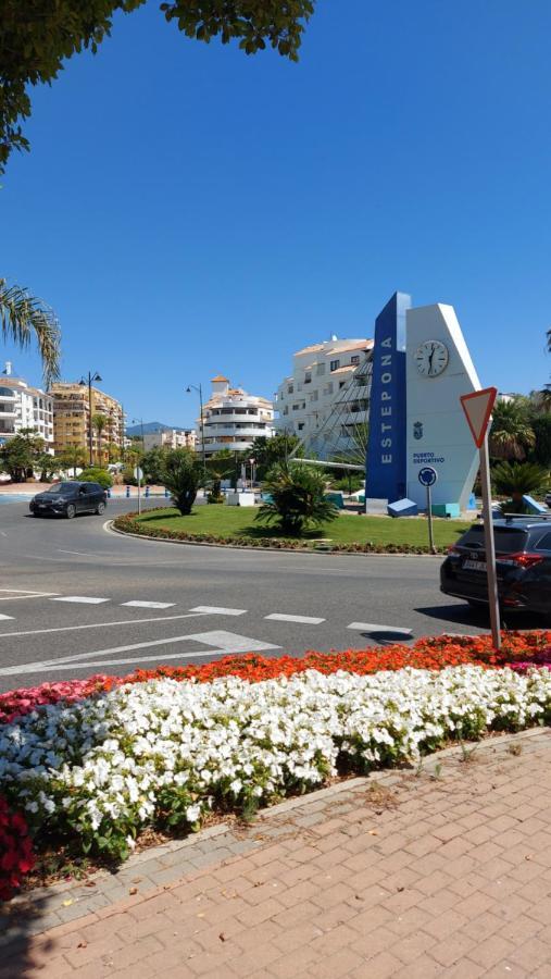 Puerto Paraiso Estepona Port Exterior photo